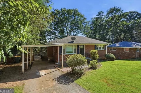 713 Melrose Dr, Forest Park, GA 30297