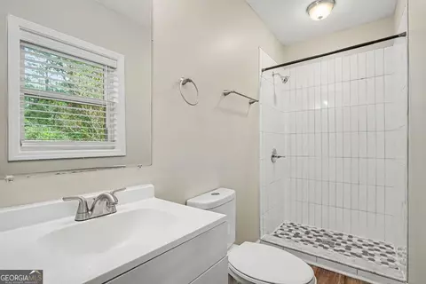 Bath - 5893 Ronnie Dr, Rex, GA 30273 photo 1 of 2