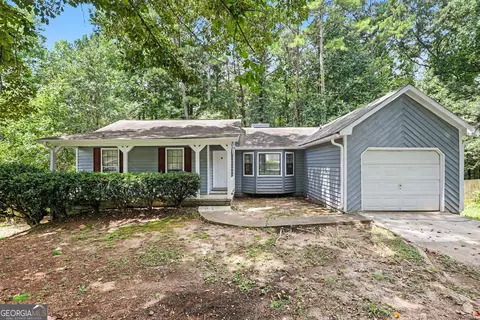 9115 Raven Dr, Jonesboro, GA 30238
