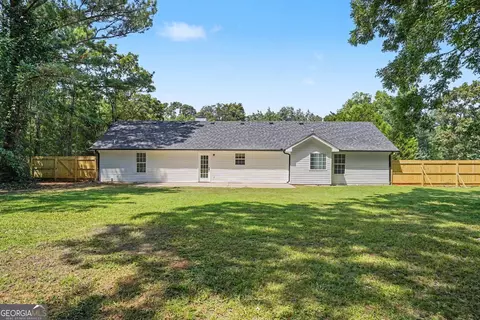 Exterior - 305 Veal Rd, Covington, GA 30016 photo 3 of 4