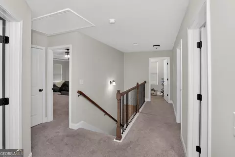 Entry Way - 207 Dixon Cir, Williamson, GA 30292 photo 11 of 13