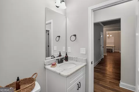 Entry Way - 207 Dixon Cir, Williamson, GA 30292 photo 9 of 13