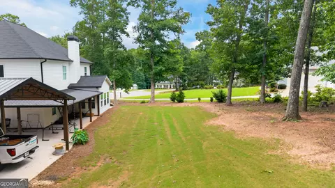 Exterior - 207 Dixon Cir, Williamson, GA 30292 photo 6 of 9