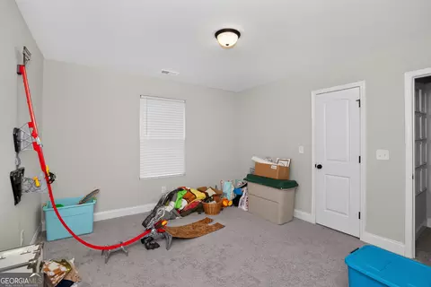 Bedroom - 207 Dixon Cir, Williamson, GA 30292 photo 5 of 9