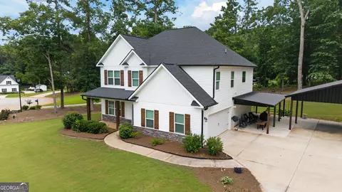Exterior - 207 Dixon Cir, Williamson, GA 30292 photo 5 of 9