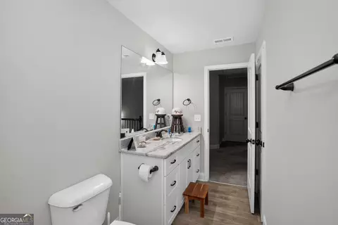 Entry Way - 207 Dixon Cir, Williamson, GA 30292 photo 12 of 13