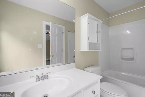 Bath - 356 Massengale Rd, Brooks, GA 30205 photo 10 of 11