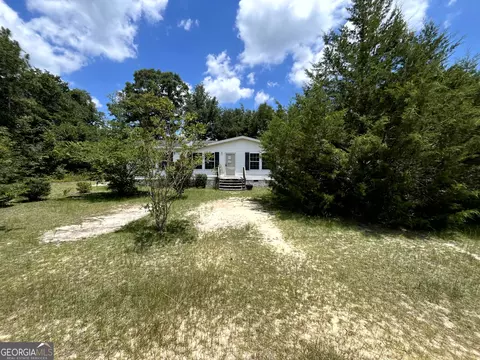 952 River Ridge Cir, Jesup, GA 31545