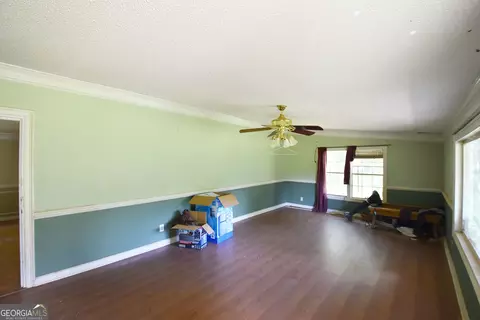 Living - 269 N Dorsey Rd, Hampton, GA 30228 photo 9 of 11