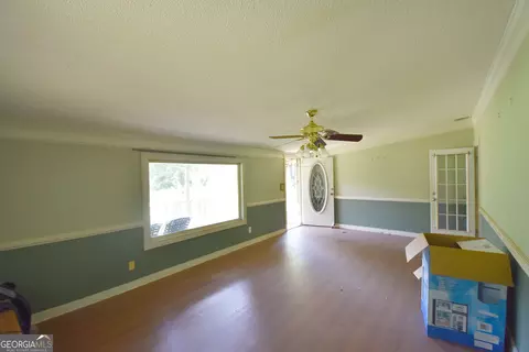 Living - 269 N Dorsey Rd, Hampton, GA 30228 photo 10 of 11