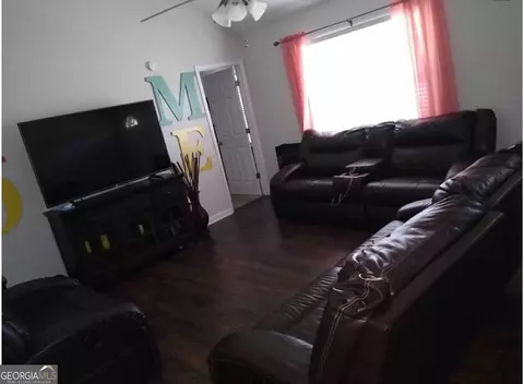 Living - 132 Royal Ct, Jackson, GA 30233 photo 2 of 2