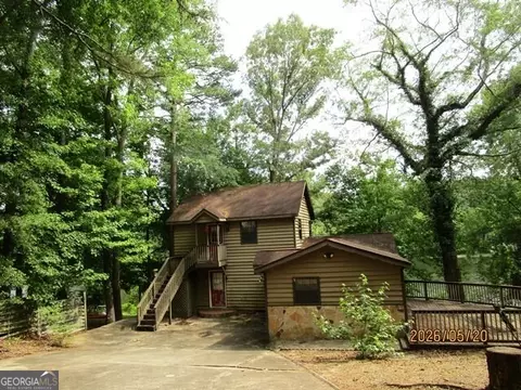 729 N Lake Dr, Sandersville, GA 31082