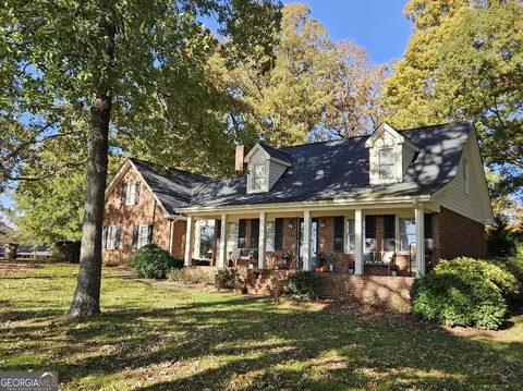 1234 SE Sunset Dr, Winder, GA 30680