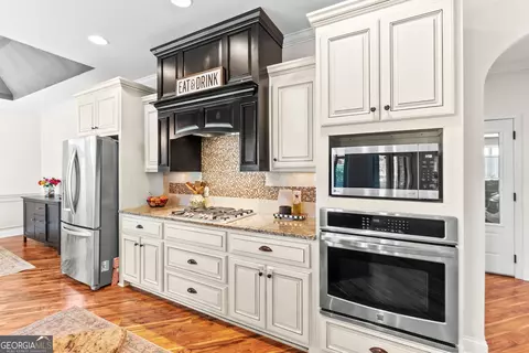 Kitchen - 309 Bridgehampton Way, Perry, GA 31069 photo 3 of 7