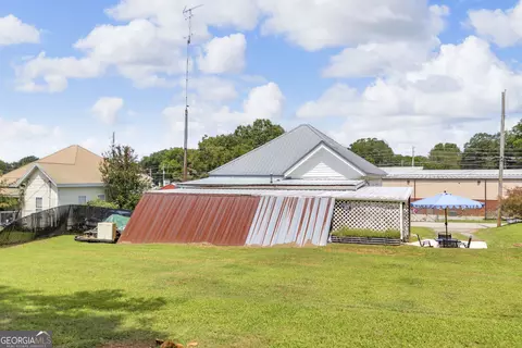 Exterior - 145 Peach St, Commerce, GA 30529 photo 8 of 13