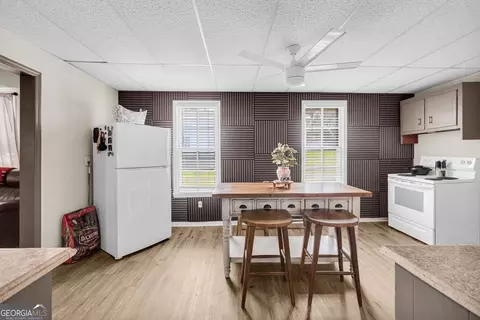 Kitchen - 145 Peach St, Commerce, GA 30529 photo 1 of 5