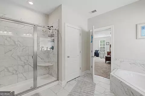 Bath - 87 Crestview Dr, Guyton, GA 31312 photo 3 of 5