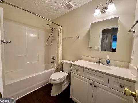 Bath - 4225 Ruby Forest Blvd, Suwanee, GA 30024 photo 3 of 3