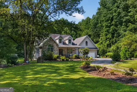 137 Noblet Dr, Hiawassee, GA 30546