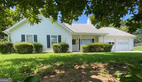 3575 Thrush Ct, Loganville, GA 30052
