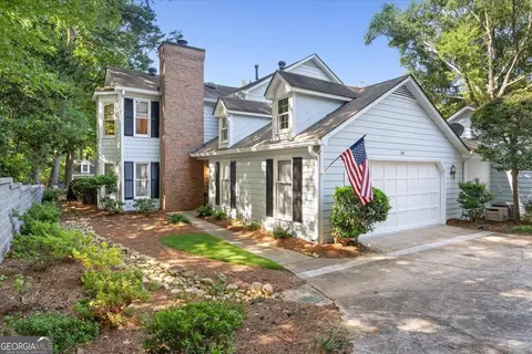 110 Great Oaks Ln, Roswell, GA 30075