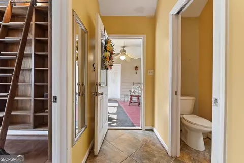 Entry Way - 215 Dorsey Rd, Hampton, GA 30228 photo 2 of 5