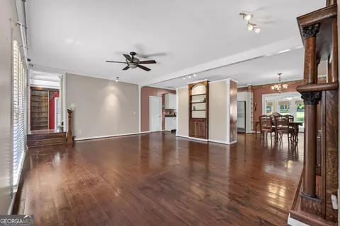 Living - 215 Dorsey Rd, Hampton, GA 30228 photo 4 of 4