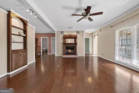 Living - 215 Dorsey Rd, Hampton, GA 30228 photo 1 of 4