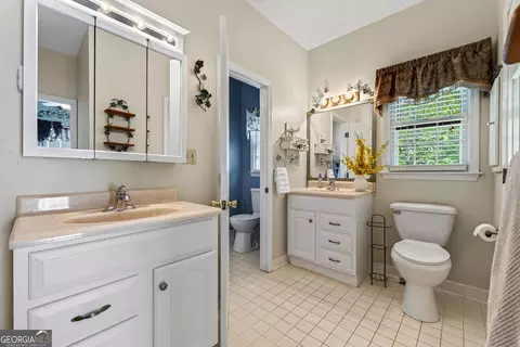 Bath - 215 Dorsey Rd, Hampton, GA 30228 photo 2 of 8