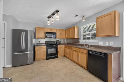 Kitchen - 362 Summit View Dr, Mcdonough, GA 30253 photo 1 of 3