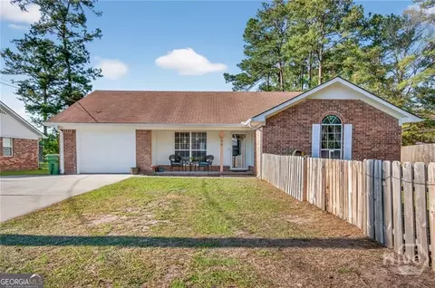606 Windhaven Dr, Hinesville, GA 31313