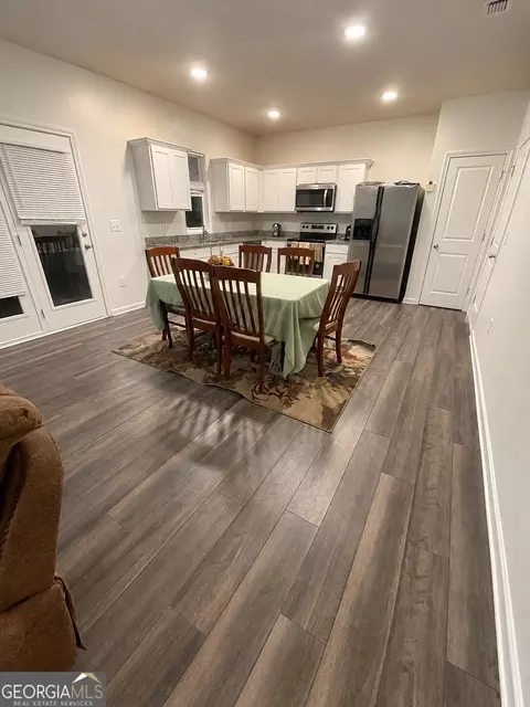 Kitchen - 302 Knightsbridge Ln, Winder, GA 30680 photo 5 of 5