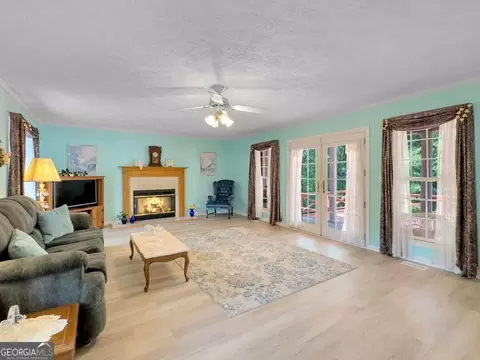 Living - 240 Riverview Rd, Jackson, GA 30233 photo 4 of 5