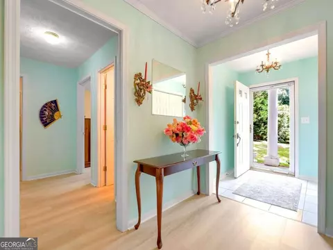 Entry Way - 240 Riverview Rd, Jackson, GA 30233 photo 2 of 4