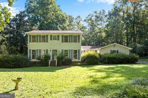 1255 Lake Charles Dr, Roswell, GA 30075