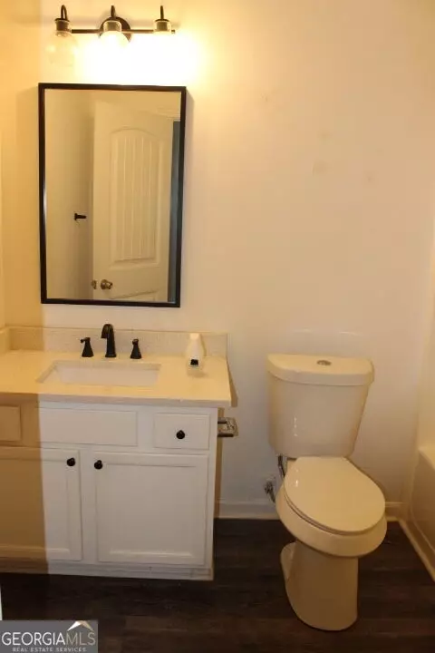Bath - 234 River Meadow Dr, Lagrange, GA 30241 photo 1 of 4