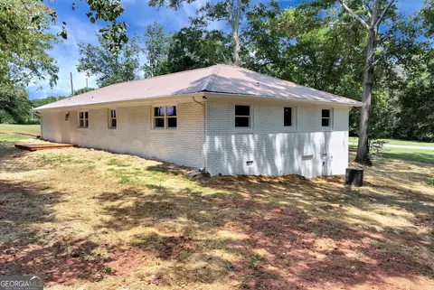 Exterior - 2357 Comer Rd, Comer, GA 30629 photo 6 of 11