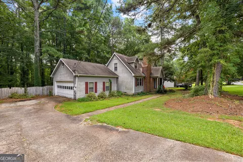 9330 Hidden Hollow Trl, Jonesboro, GA 30236