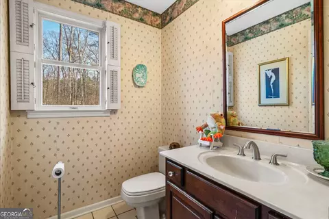 Bath - 1444 Thrasher Hls, Dalton, GA 30721 photo 1 of 5