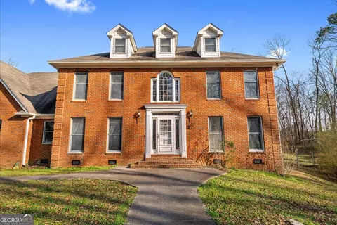 Exterior - 1444 Thrasher Hls, Dalton, GA 30721 photo 3 of 10