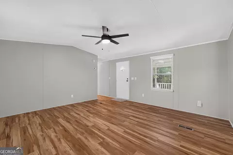 Living - 440 Smith Rd, Haddock, GA 31033 photo 2 of 4