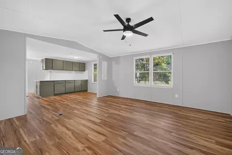 Living - 440 Smith Rd, Haddock, GA 31033 photo 1 of 4