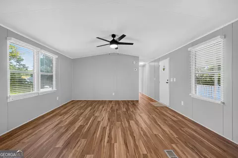 Living - 440 Smith Rd, Haddock, GA 31033 photo 4 of 4