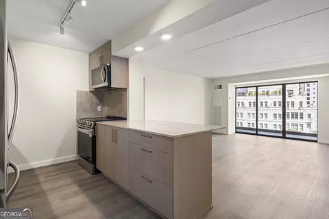 2460 Peachtree Rd NE #1409, Atlanta, GA 30305