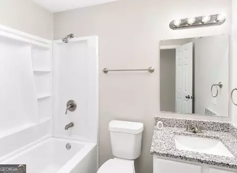 Bath - 1220 Claywill Cir, Monroe, GA 30655 photo 2 of 2