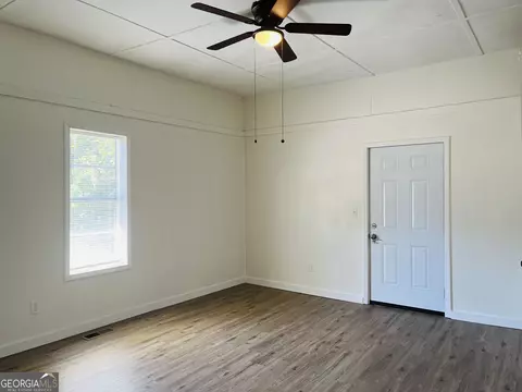 Living - 1405 Austin St, Lagrange, GA 30240 photo 2 of 11