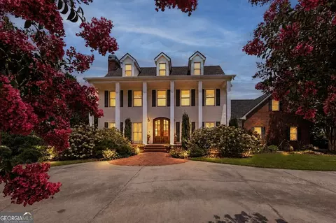5332 Mount Vernon Rd, Murrayville, GA 30564