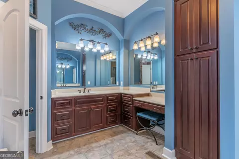 Bath - 1631 Red Cedar Rd, Commerce, GA 30530 photo 3 of 7