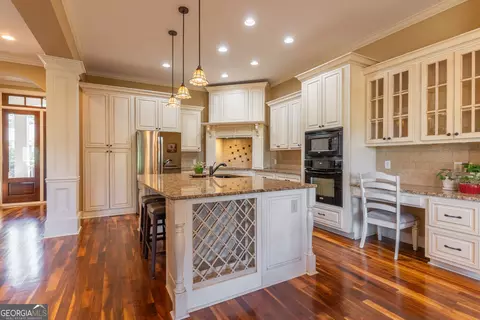Kitchen - 1631 Red Cedar Rd, Commerce, GA 30530 photo 4 of 6