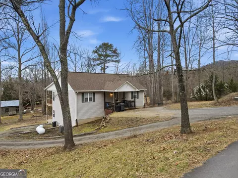 5421 School St, Young Harris, GA 30582